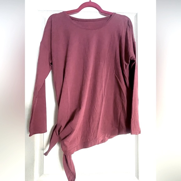 LULULEMON Prima cotton - To The Point Long Sleeve
Misty Merlot - Picture 1 of 5